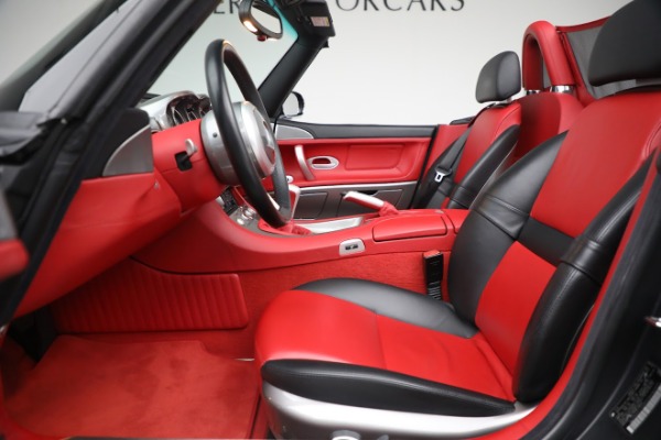 Used 2002 BMW Z8 for sale $229,900 at Alfa Romeo of Greenwich in Greenwich CT 06830 27