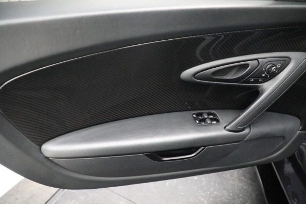 Used 2012 Bugatti Veyron 16.4 Super Sport for sale Call for price at Alfa Romeo of Greenwich in Greenwich CT 06830 19