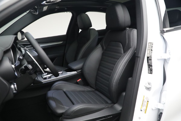New 2023 Alfa Romeo Stelvio Veloce for sale $54,349 at Alfa Romeo of Greenwich in Greenwich CT 06830 13