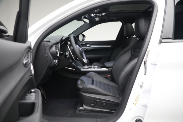 New 2023 Alfa Romeo Stelvio Veloce for sale $54,349 at Alfa Romeo of Greenwich in Greenwich CT 06830 14