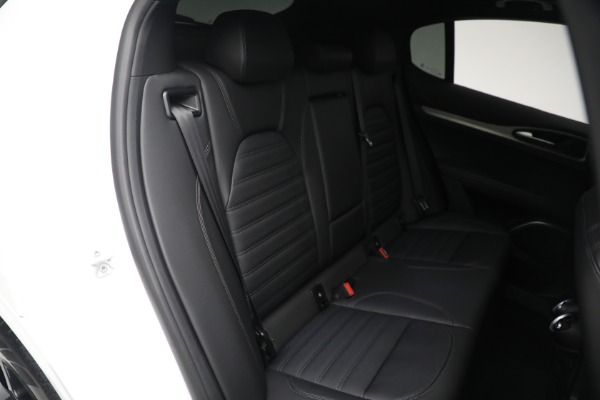 New 2023 Alfa Romeo Stelvio Veloce for sale $54,349 at Alfa Romeo of Greenwich in Greenwich CT 06830 21