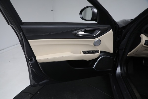 New 2023 Alfa Romeo Giulia Ti Lusso for sale $50,370 at Alfa Romeo of Greenwich in Greenwich CT 06830 22