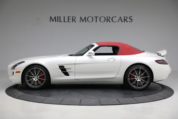 Used 2012 Mercedes-Benz SLS AMG for sale $149,900 at Alfa Romeo of Greenwich in Greenwich CT 06830 13