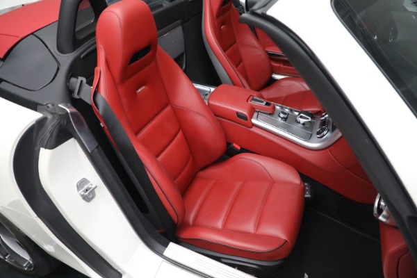 Used 2012 Mercedes-Benz SLS AMG for sale $149,900 at Alfa Romeo of Greenwich in Greenwich CT 06830 24