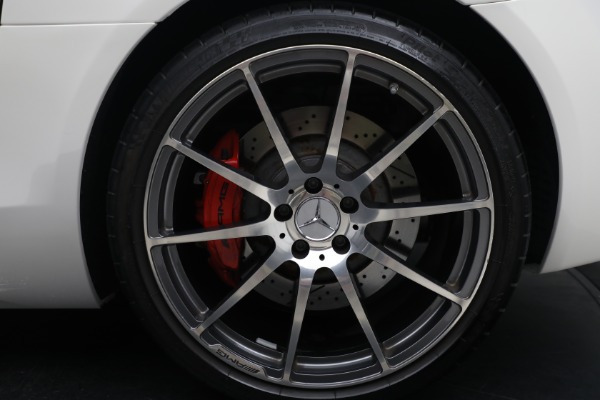 Used 2012 Mercedes-Benz SLS AMG for sale $149,900 at Alfa Romeo of Greenwich in Greenwich CT 06830 28
