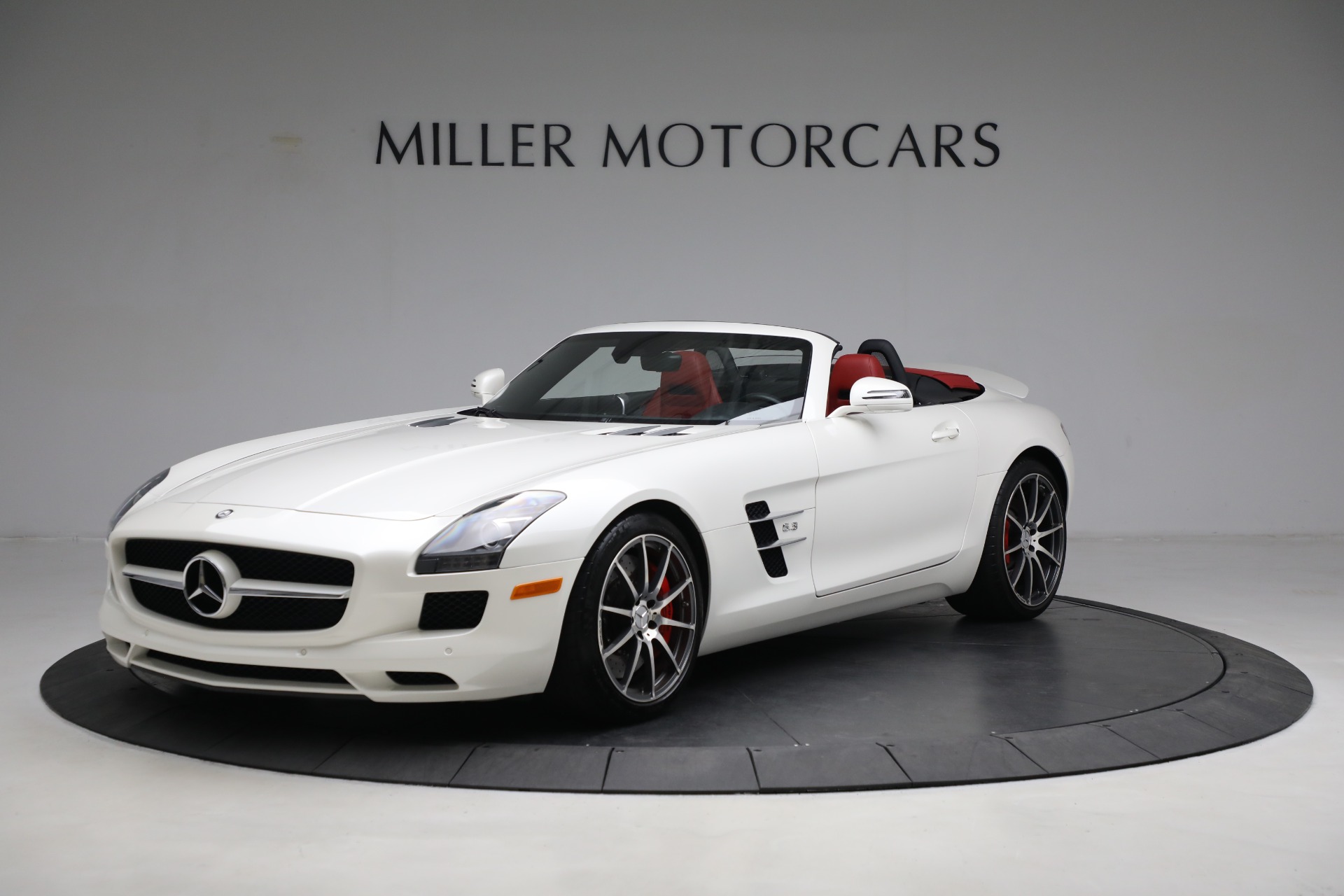 Used 2012 Mercedes-Benz SLS AMG for sale $149,900 at Alfa Romeo of Greenwich in Greenwich CT 06830 1