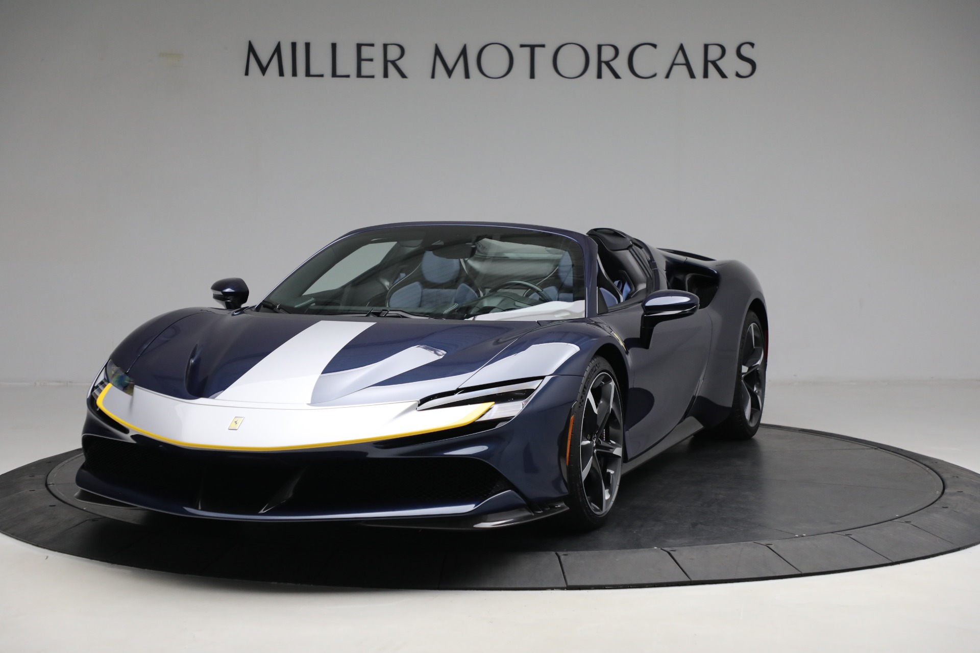 Used 2022 Ferrari SF90 Spider for sale $879,900 at Alfa Romeo of Greenwich in Greenwich CT 06830 1