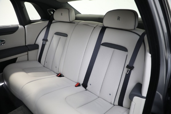 Used 2022 Rolls-Royce Ghost for sale $365,900 at Alfa Romeo of Greenwich in Greenwich CT 06830 19