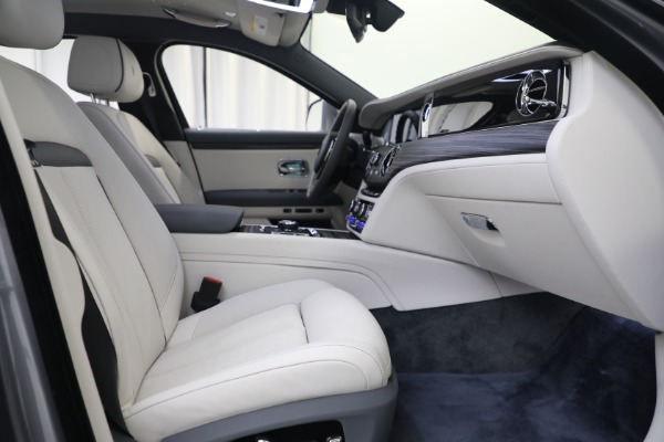 Used 2022 Rolls-Royce Ghost for sale $365,900 at Alfa Romeo of Greenwich in Greenwich CT 06830 22