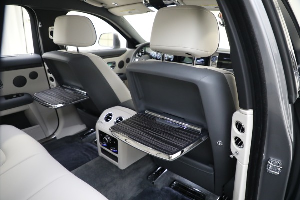 Used 2022 Rolls-Royce Ghost for sale $365,900 at Alfa Romeo of Greenwich in Greenwich CT 06830 24