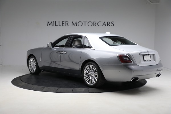 Used 2022 Rolls-Royce Ghost for sale $365,900 at Alfa Romeo of Greenwich in Greenwich CT 06830 8