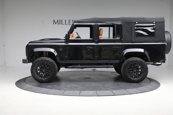 Used 1993 Land Rover Defender 110 for sale Sold at Alfa Romeo of Greenwich in Greenwich CT 06830 3