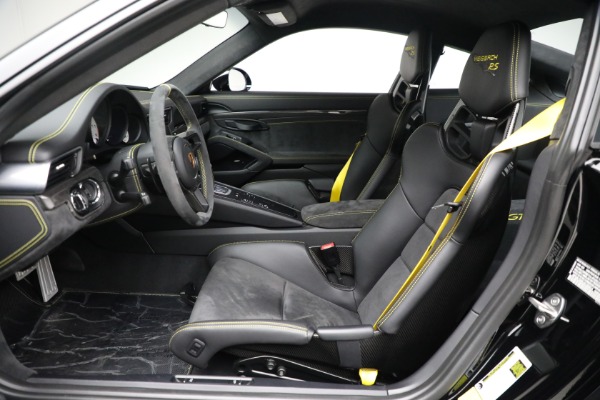 Used 2018 Porsche 911 GT2 RS for sale Call for price at Alfa Romeo of Greenwich in Greenwich CT 06830 14
