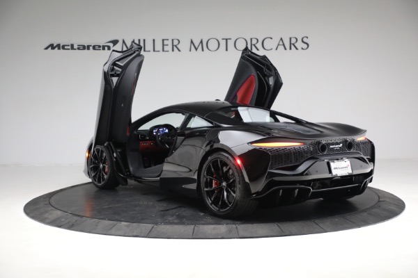New 2023 McLaren Artura TechLux for sale $274,210 at Alfa Romeo of Greenwich in Greenwich CT 06830 14