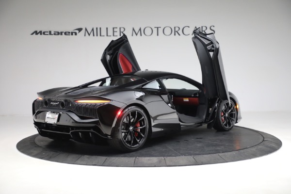 New 2023 McLaren Artura TechLux for sale $274,210 at Alfa Romeo of Greenwich in Greenwich CT 06830 15