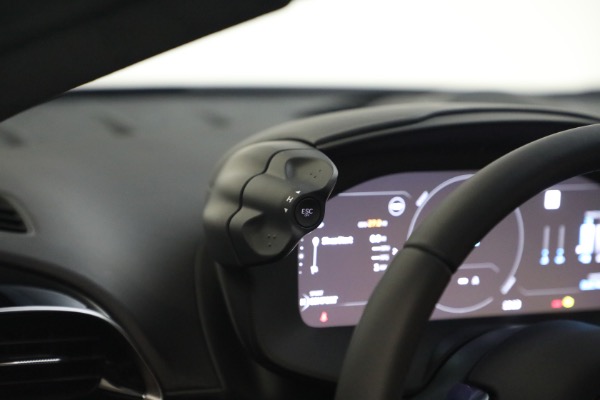 New 2023 McLaren Artura TechLux for sale $274,210 at Alfa Romeo of Greenwich in Greenwich CT 06830 26