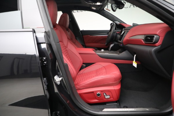 New 2023 Maserati Levante Trofeo for sale $170,866 at Alfa Romeo of Greenwich in Greenwich CT 06830 15