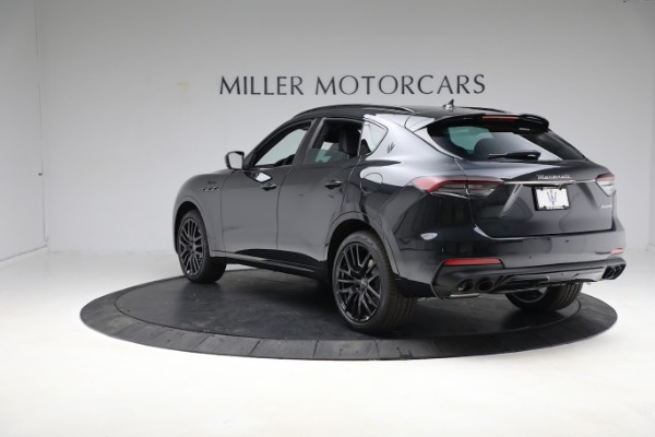 New 2023 Maserati Levante Modena for sale $120,075 at Alfa Romeo of Greenwich in Greenwich CT 06830 5