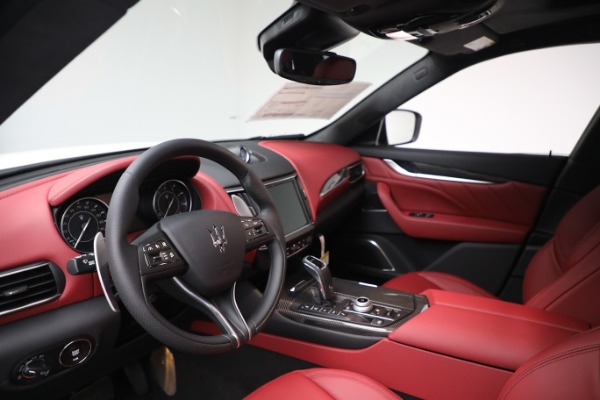 New 2023 Maserati Levante Modena for sale $117,975 at Alfa Romeo of Greenwich in Greenwich CT 06830 16