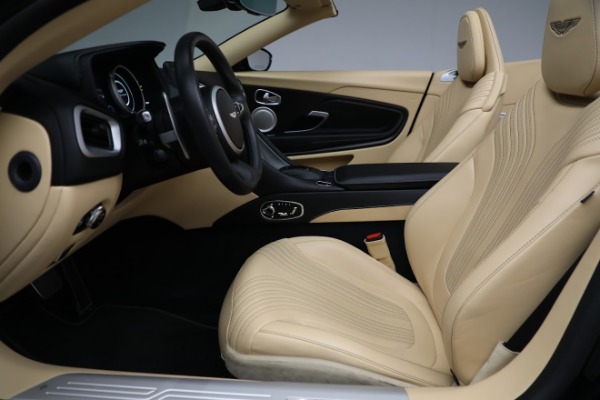 Used 2019 Aston Martin DB11 Volante for sale $139,900 at Alfa Romeo of Greenwich in Greenwich CT 06830 19