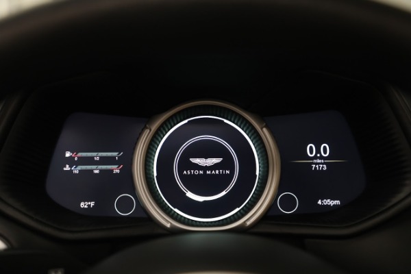 Used 2019 Aston Martin DB11 Volante for sale $139,900 at Alfa Romeo of Greenwich in Greenwich CT 06830 28
