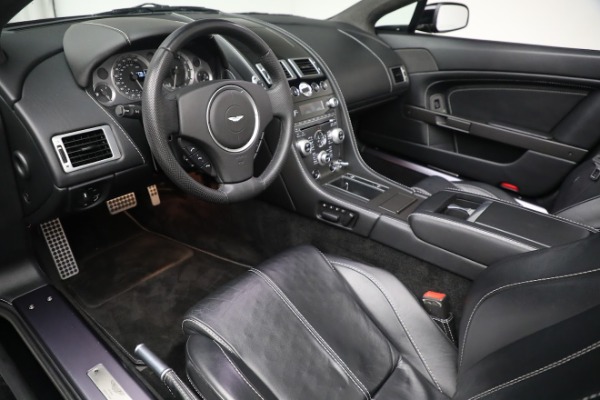 Used 2009 Aston Martin V8 Vantage Roadster for sale $59,900 at Alfa Romeo of Greenwich in Greenwich CT 06830 19