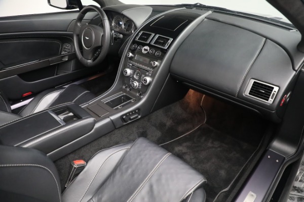 Used 2009 Aston Martin V8 Vantage Roadster for sale $59,900 at Alfa Romeo of Greenwich in Greenwich CT 06830 28