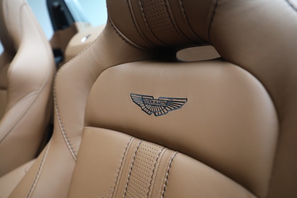 New 2023 Aston Martin Vantage V8 for sale $201,486 at Alfa Romeo of Greenwich in Greenwich CT 06830 22