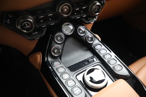 New 2023 Aston Martin Vantage V8 for sale $201,486 at Alfa Romeo of Greenwich in Greenwich CT 06830 25
