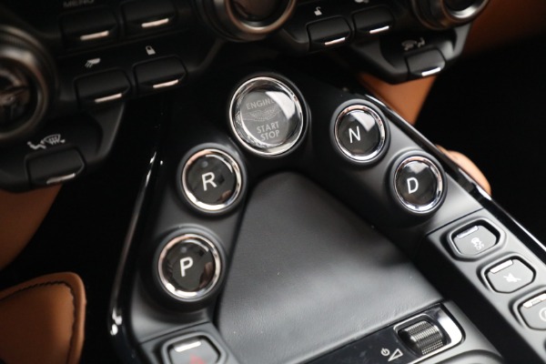 New 2023 Aston Martin Vantage V8 for sale $201,486 at Alfa Romeo of Greenwich in Greenwich CT 06830 26