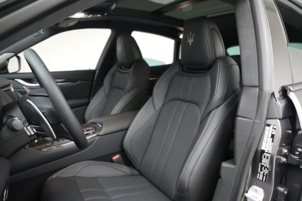New 2023 Maserati Levante Modena S for sale $118,900 at Alfa Romeo of Greenwich in Greenwich CT 06830 16