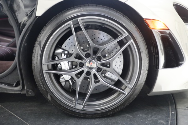 Used 2018 McLaren 720S Luxury for sale $264,900 at Alfa Romeo of Greenwich in Greenwich CT 06830 18