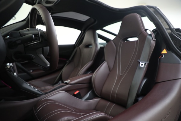 Used 2018 McLaren 720S Luxury for sale $264,900 at Alfa Romeo of Greenwich in Greenwich CT 06830 21
