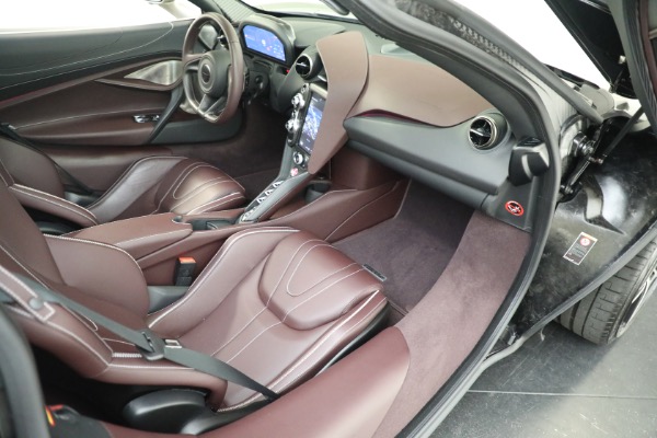 Used 2018 McLaren 720S Luxury for sale $264,900 at Alfa Romeo of Greenwich in Greenwich CT 06830 22