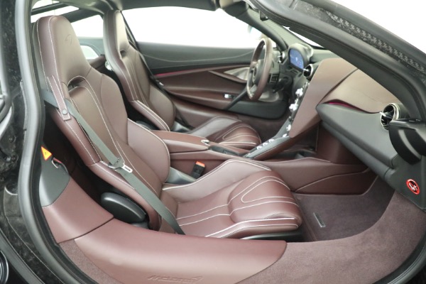 Used 2018 McLaren 720S Luxury for sale $264,900 at Alfa Romeo of Greenwich in Greenwich CT 06830 23