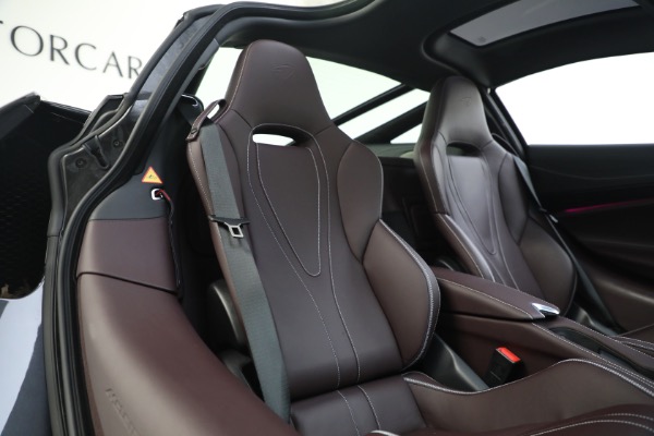 Used 2018 McLaren 720S Luxury for sale $264,900 at Alfa Romeo of Greenwich in Greenwich CT 06830 24