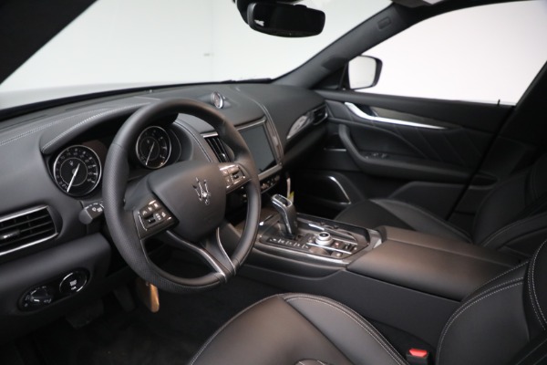 New 2023 Maserati Levante GT for sale $102,195 at Alfa Romeo of Greenwich in Greenwich CT 06830 13