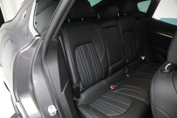 New 2023 Maserati Levante GT for sale $102,195 at Alfa Romeo of Greenwich in Greenwich CT 06830 21