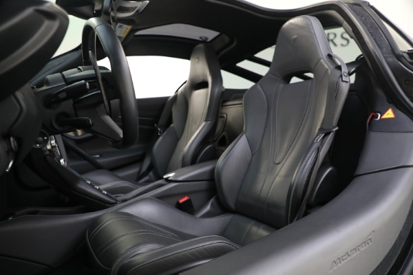 Used 2018 McLaren 720S Luxury for sale $249,900 at Alfa Romeo of Greenwich in Greenwich CT 06830 22