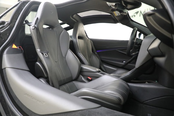 Used 2018 McLaren 720S Luxury for sale $249,900 at Alfa Romeo of Greenwich in Greenwich CT 06830 26