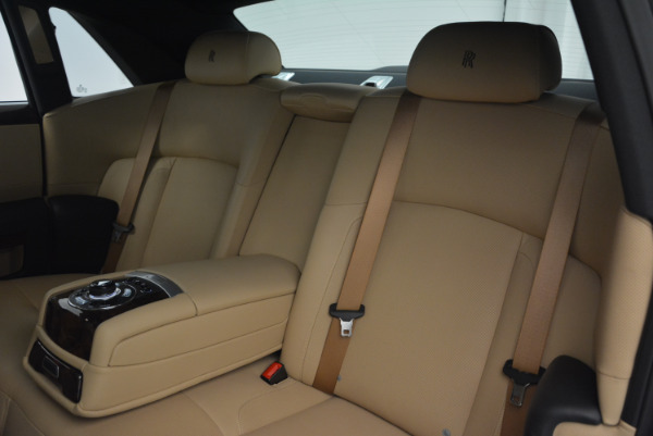 Used 2011 Rolls-Royce Ghost for sale Sold at Alfa Romeo of Greenwich in Greenwich CT 06830 22