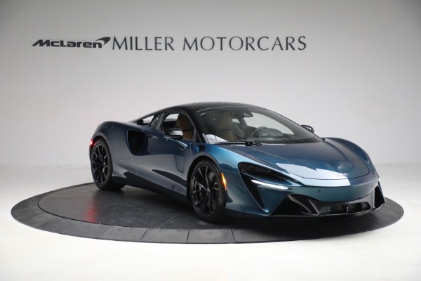 New 2023 McLaren Artura TechLux for sale $263,525 at Alfa Romeo of Greenwich in Greenwich CT 06830 11