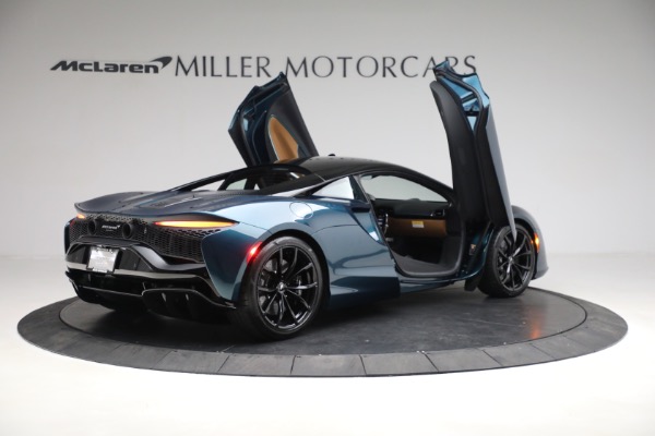 New 2023 McLaren Artura TechLux for sale $263,525 at Alfa Romeo of Greenwich in Greenwich CT 06830 15