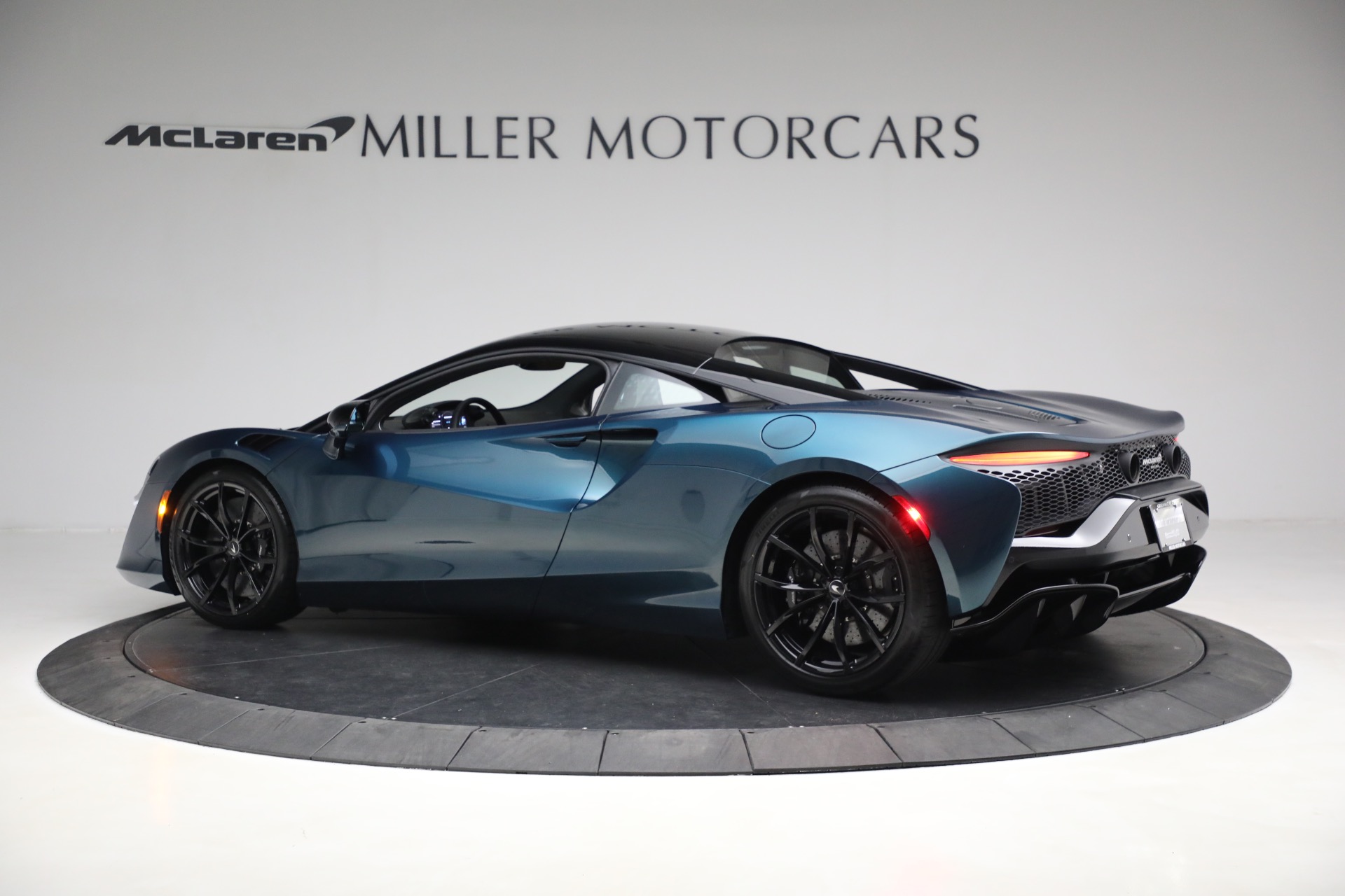 Mclaren artura awd deals
