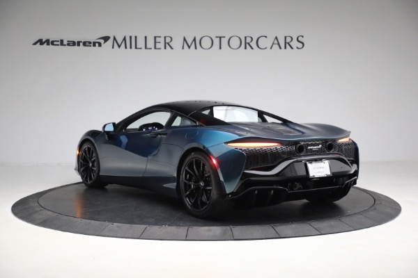 New 2023 McLaren Artura TechLux for sale $263,525 at Alfa Romeo of Greenwich in Greenwich CT 06830 5