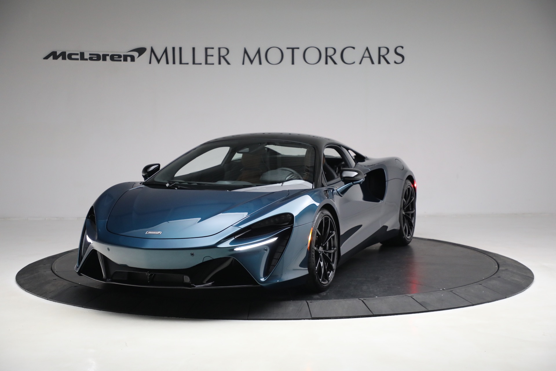 New 2023 McLaren Artura TechLux for sale $263,525 at Alfa Romeo of Greenwich in Greenwich CT 06830 1