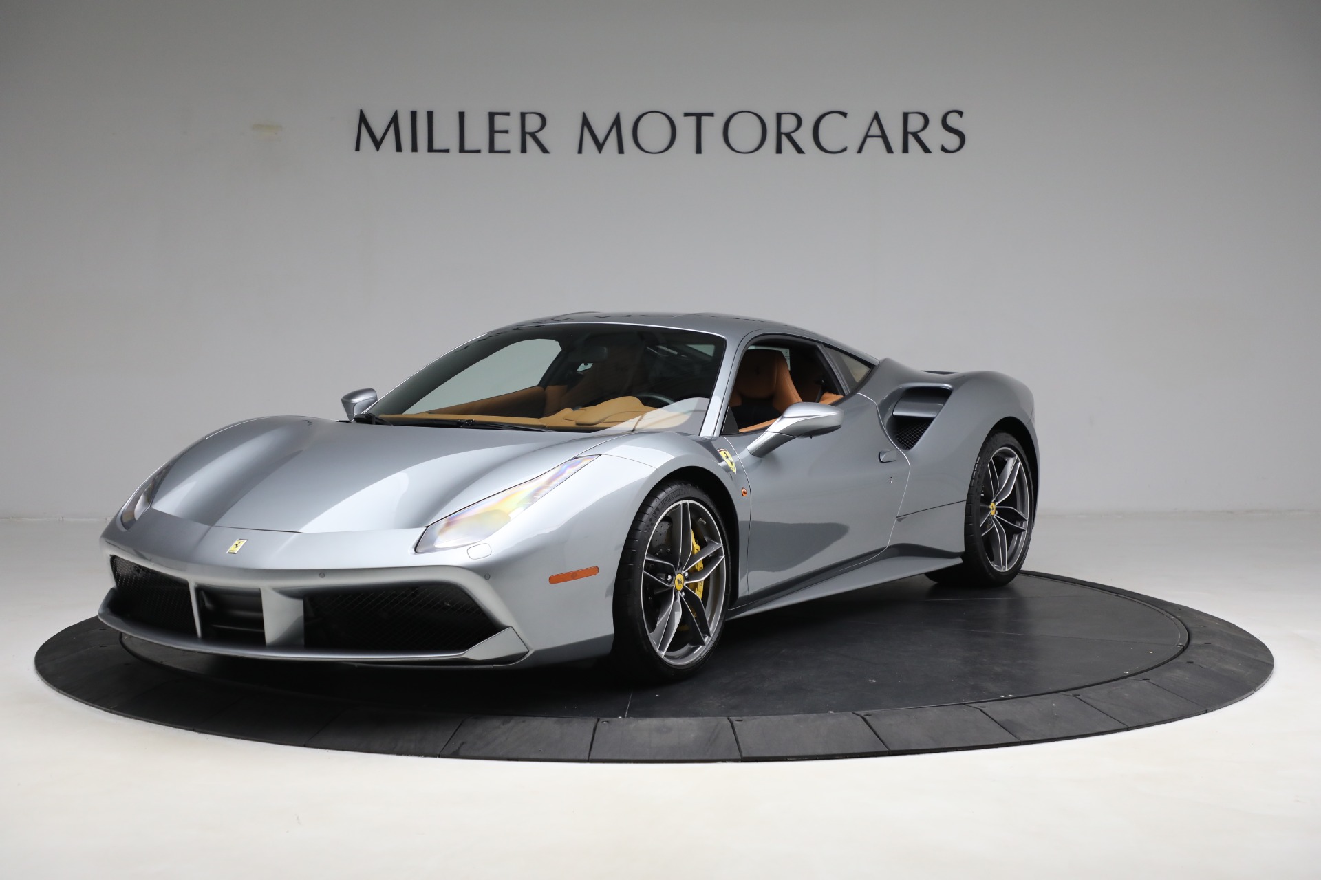 Used 2018 Ferrari 488 GTB for sale $294,900 at Alfa Romeo of Greenwich in Greenwich CT 06830 1