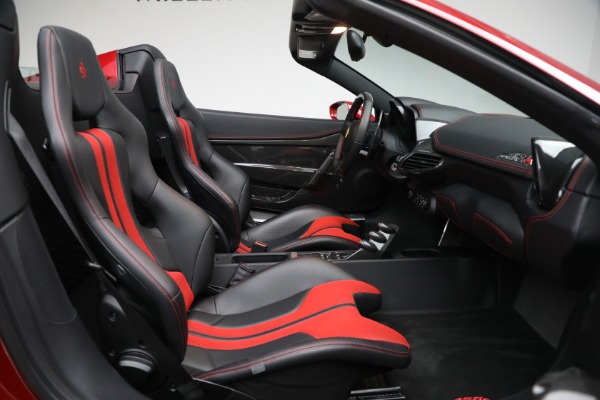 Used 2015 Ferrari 458 Speciale Aperta for sale $979,900 at Alfa Romeo of Greenwich in Greenwich CT 06830 23