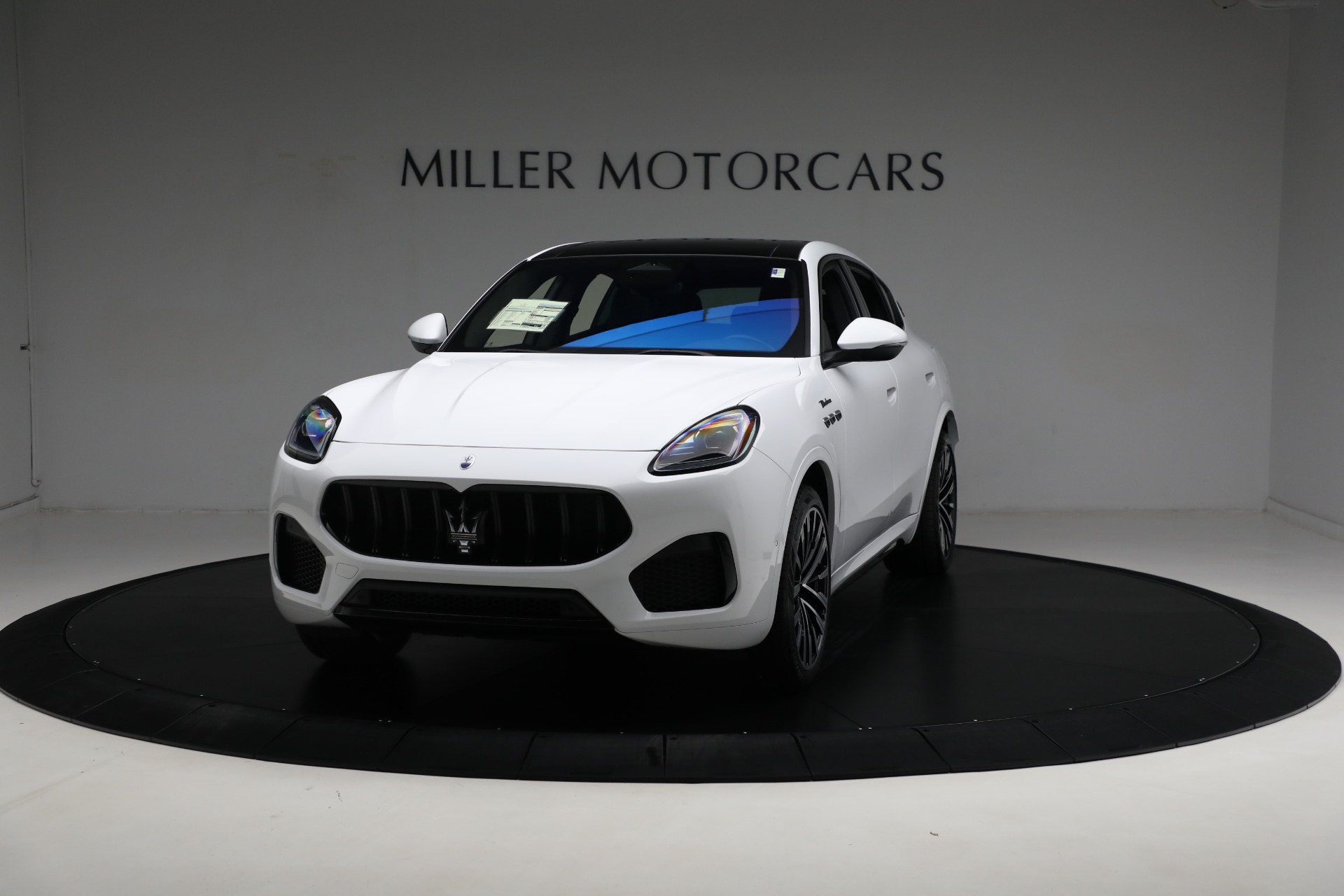 New 2023 Maserati Grecale Modena for sale $82,595 at Alfa Romeo of Greenwich in Greenwich CT 06830 1