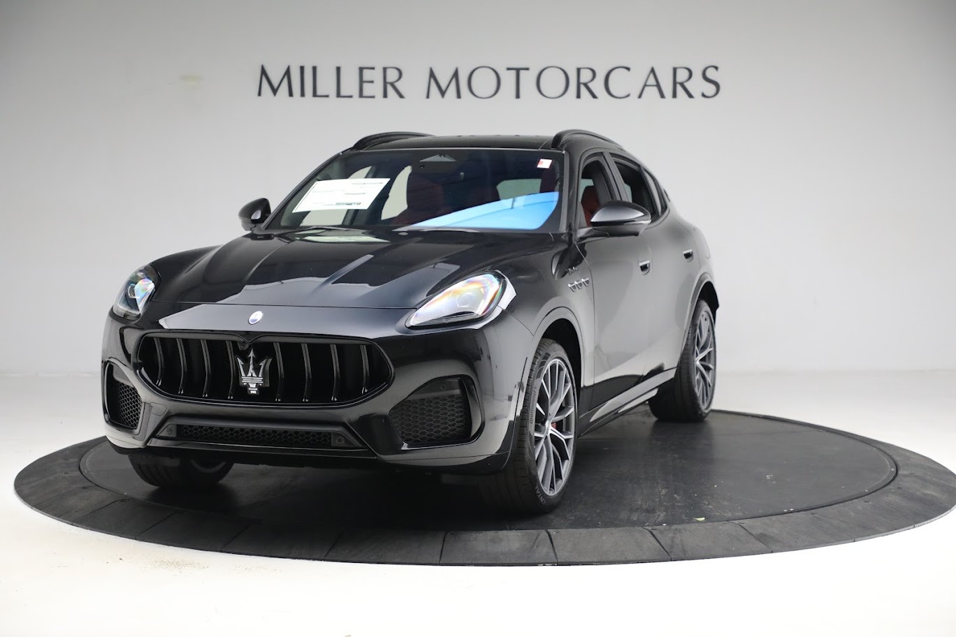 New 2023 Maserati Grecale Modena for sale $92,961 at Alfa Romeo of Greenwich in Greenwich CT 06830 1